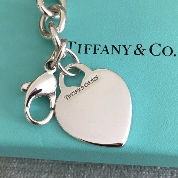 Medium 7.5" Tiffany & Co Blank Heart Tag Charm Bracelet in Sterling Silver - Picture 3 of 5